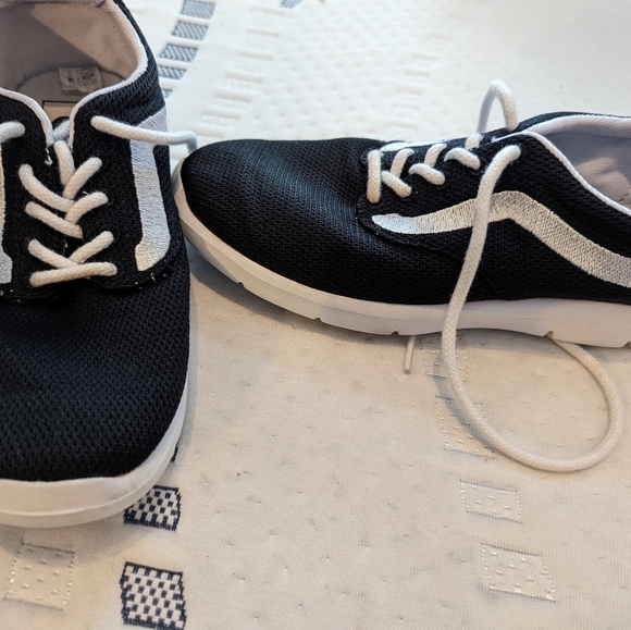 Boy's Vans UltraCrush - Picture 3 of 4